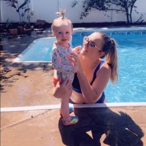 Meet your Posher, Mercedes